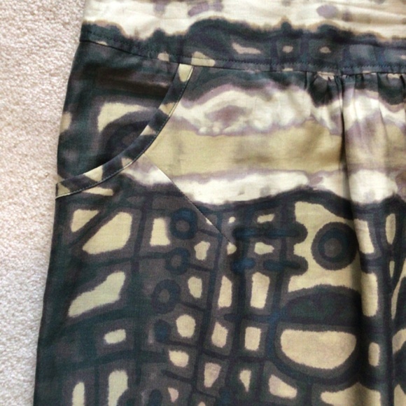 Caramel Knee Length Geometric Print Skirt Size 6 - Picture 5 of 8
